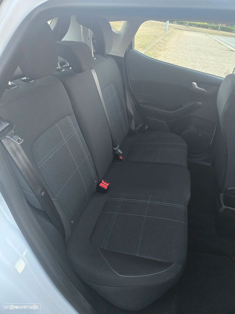Ford Fiesta 1.1 TITANIUM - 23