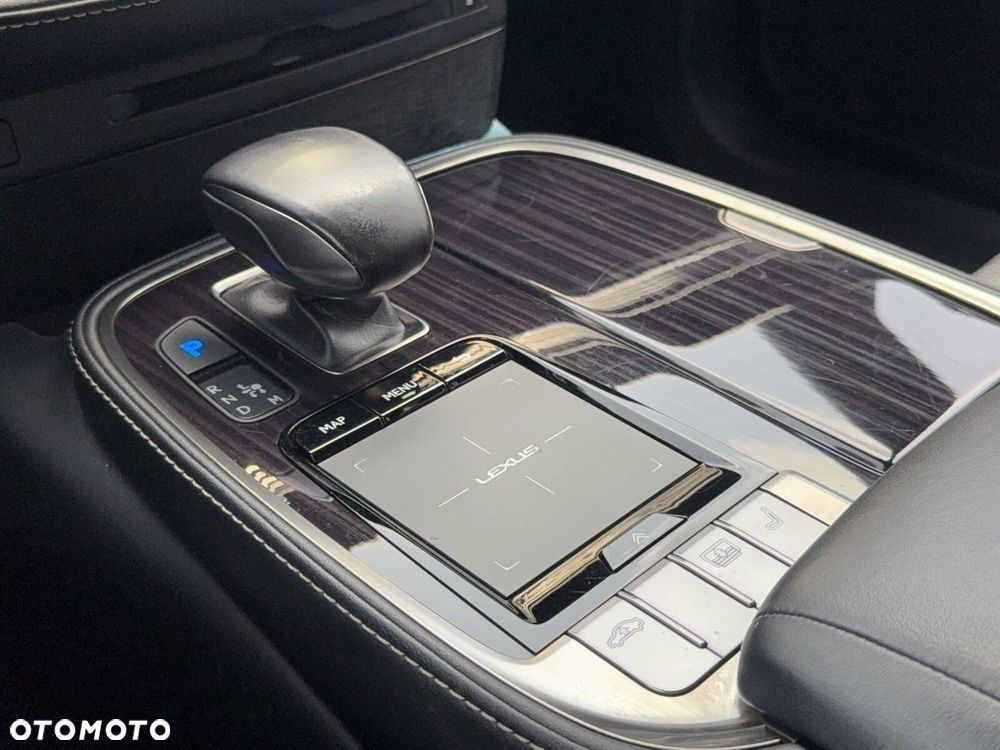 Lexus LS - 26