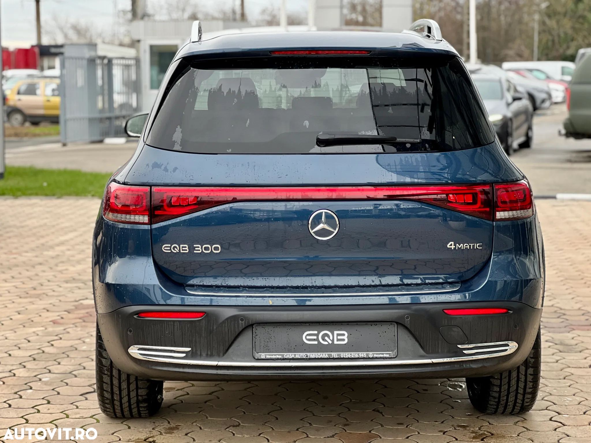 Mercedes-Benz EQB 300 4MATIC - 5