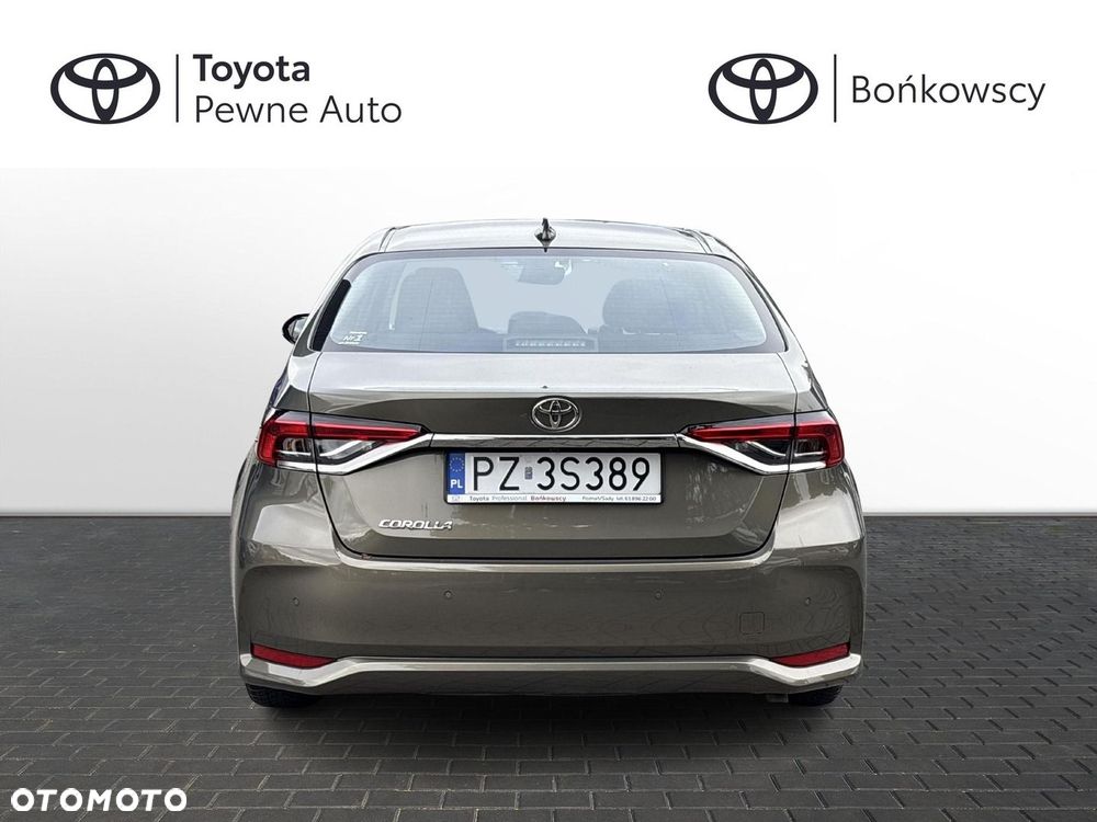 Toyota Corolla - 11