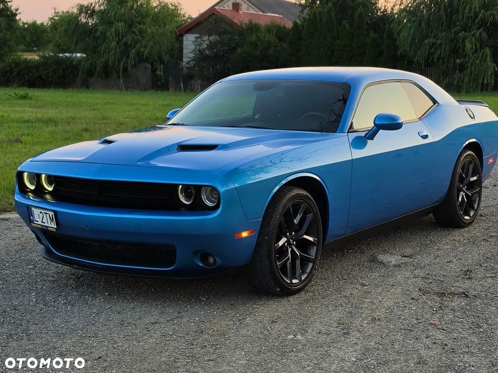 Dodge Challenger - 1