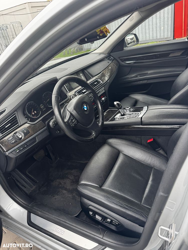 BMW Seria 7 740d xDrive - 6
