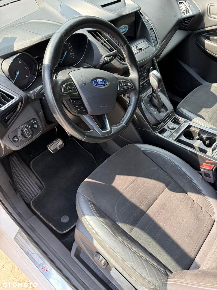 Ford Kuga 2.0 TDCi AWD ST-Line - 7