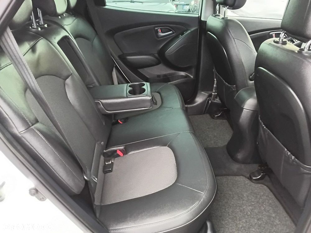 Hyundai ix35 1.6 2WD Fifa World Cup Edition - 12