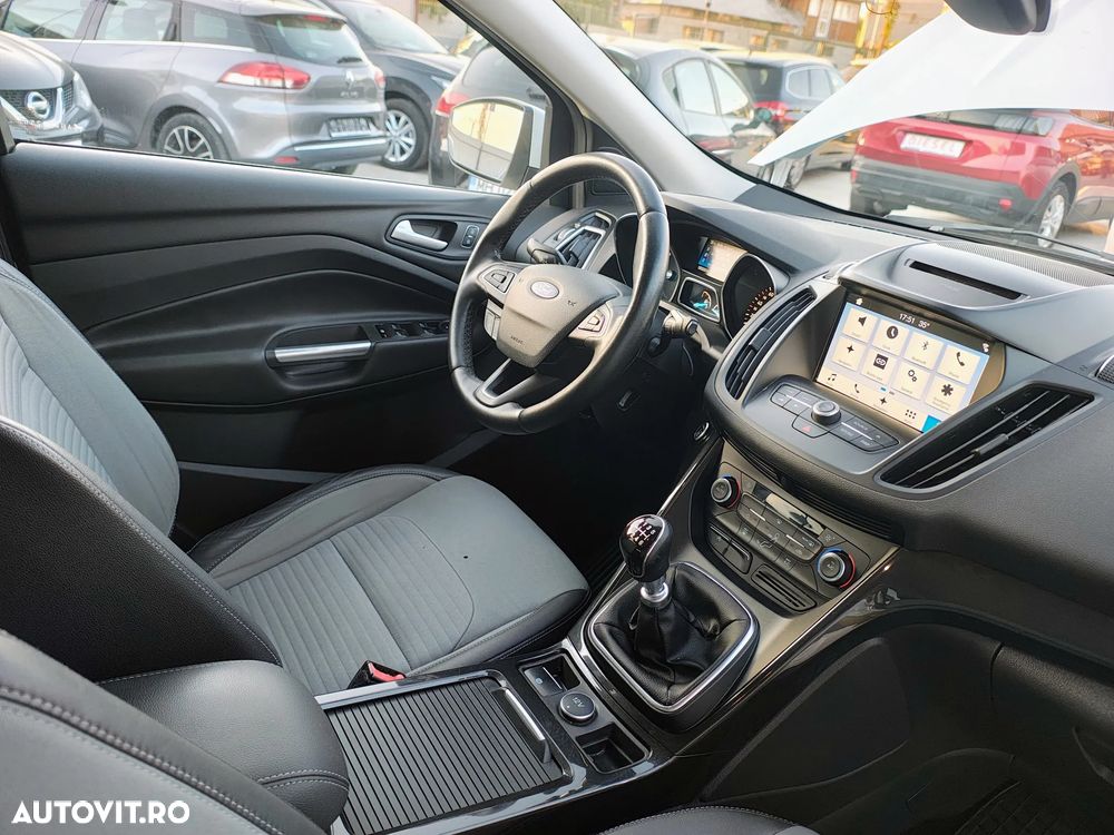 Ford Kuga 1.5 TDCi 2x4 Titanium - 21