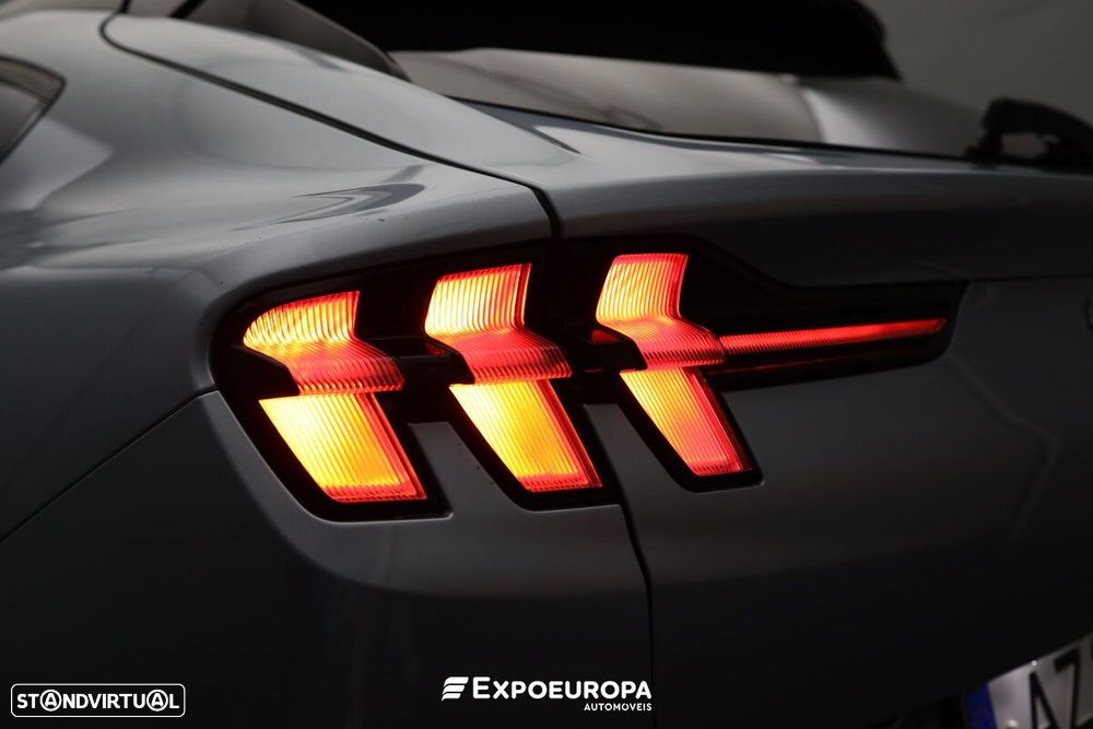 Ford Mustang Mach-E 98.7 kWh Premium - 29