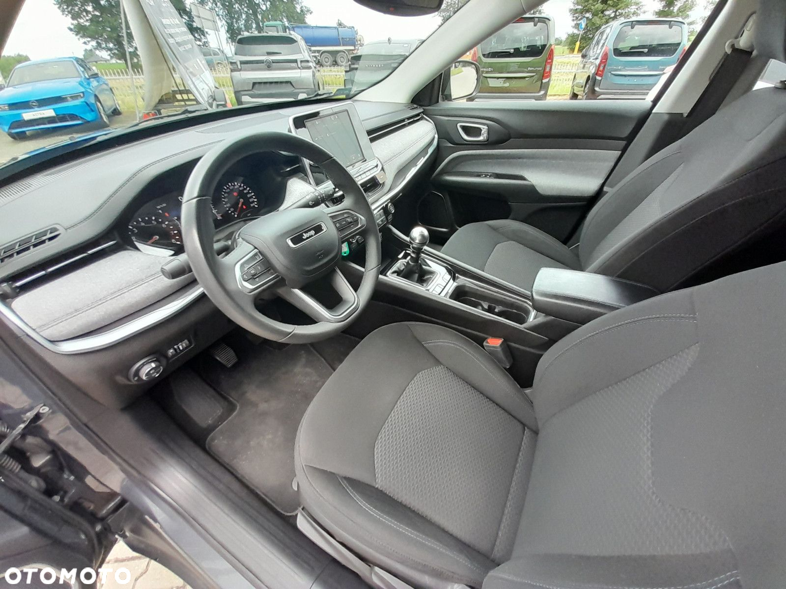 Jeep Compass - 10