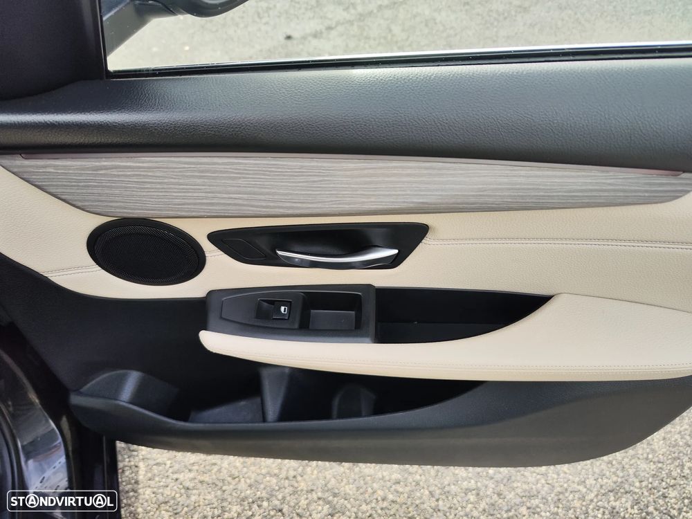 BMW 216 Active Tourer d Aut. Sport Line - 15