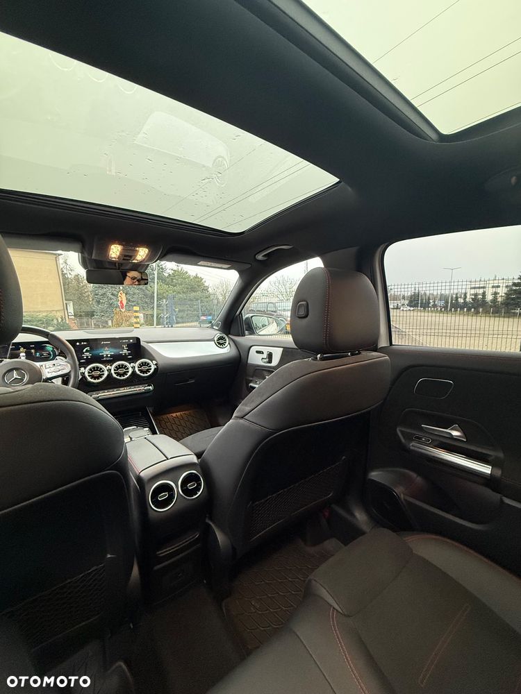 Mercedes-Benz GLA - 20