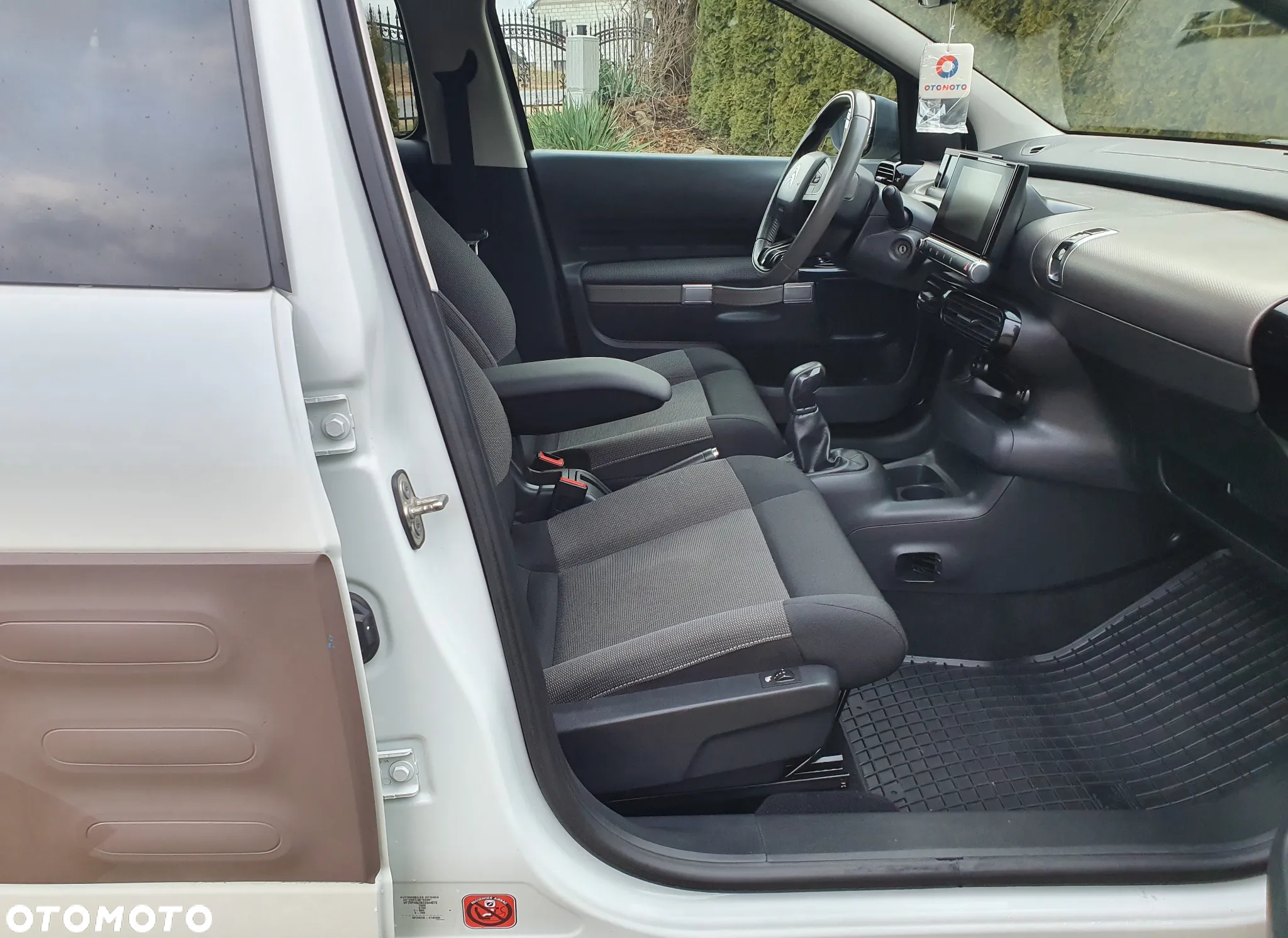 Citroën C4 Cactus 1.2 PureTech Shine S&S - 15