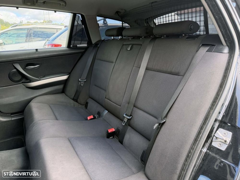 BMW 318 d LifeStyle - 20