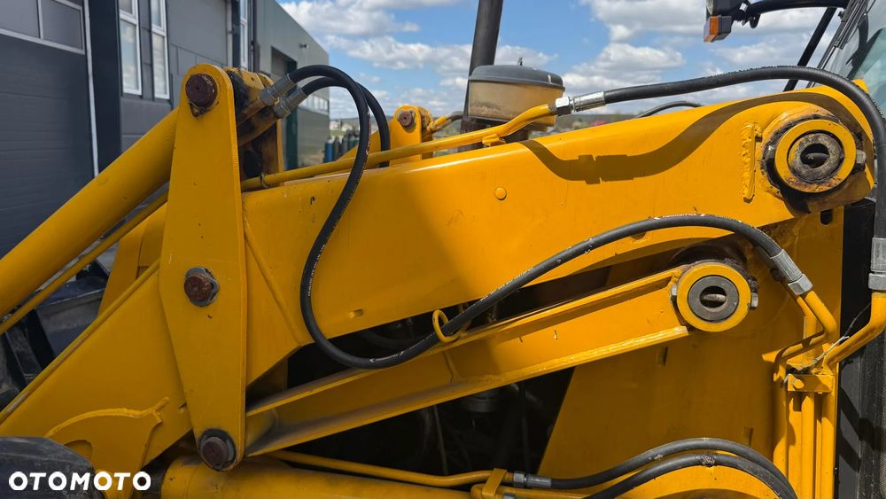 JCB 4CX - 12