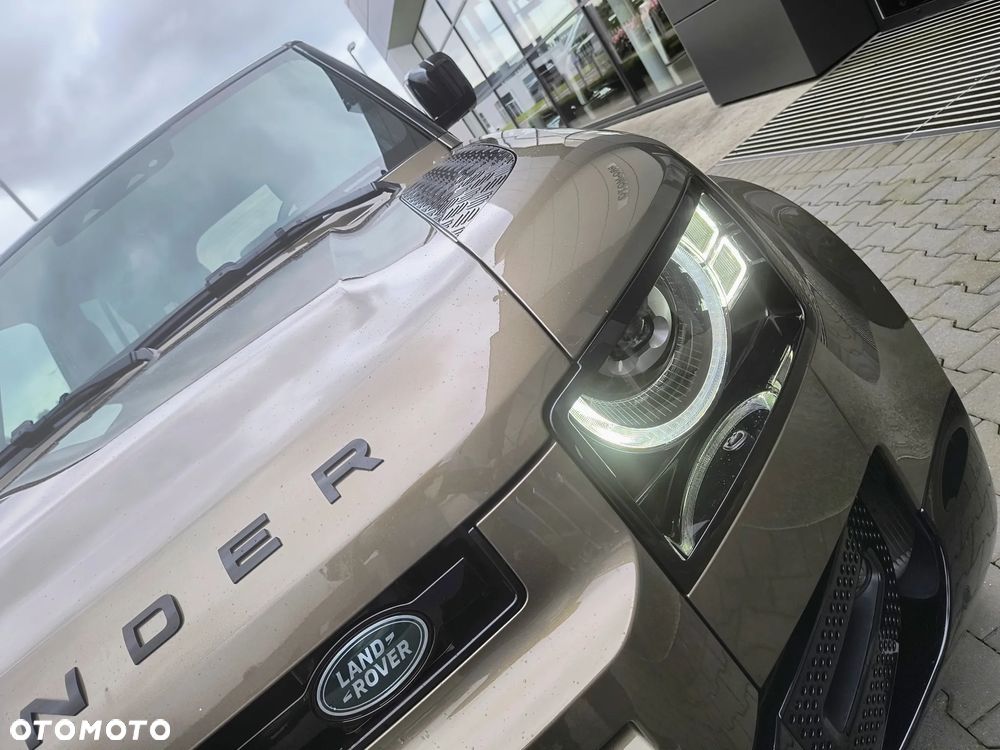 Land Rover Defender - 11