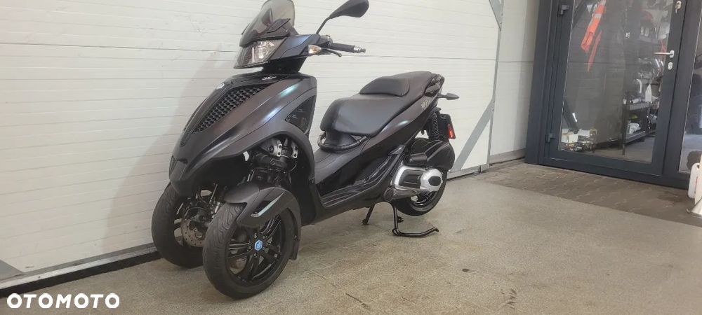 Piaggio MP-3 - 8