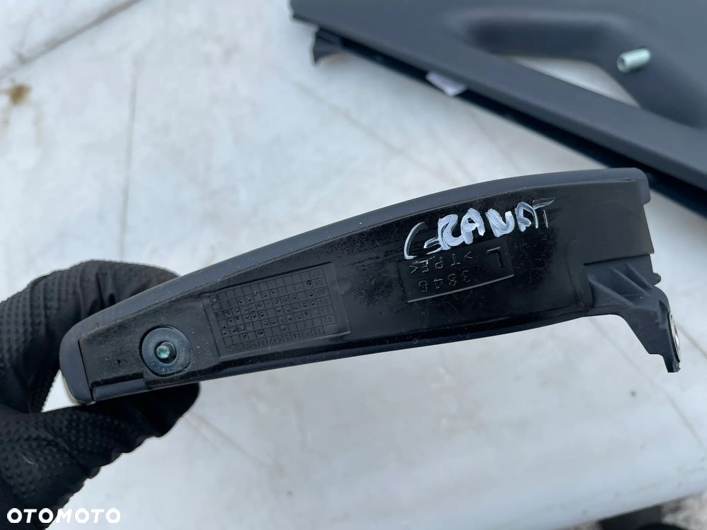 UCHWYT TRÓJKĄT TUNELU LEWY PRAWY NIEBIESKI AUDI A3 8P - 2