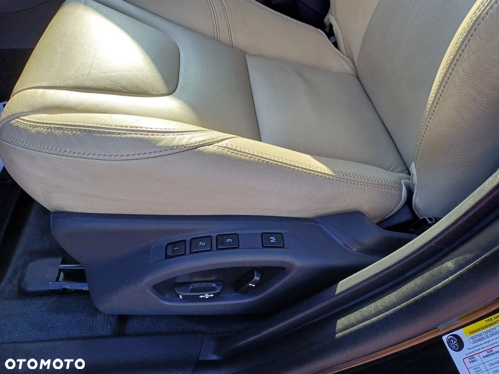 Volvo V60 T5 Drive-E Dynamic Edition (Momentum) - 11