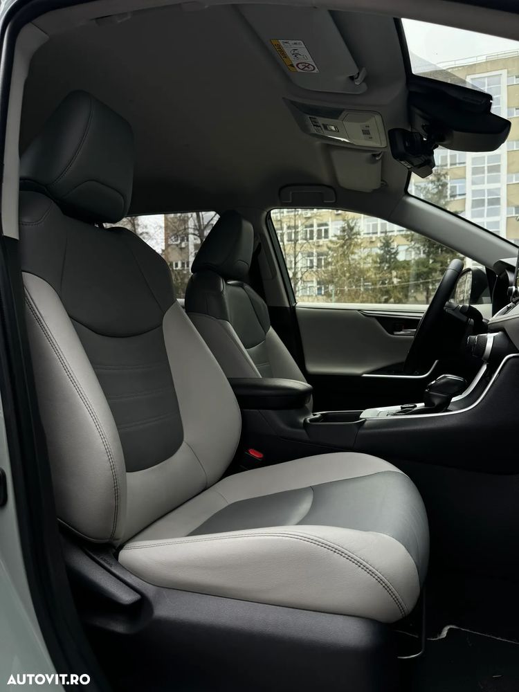 Toyota RAV4 2.5 4x4 Lounge - 12