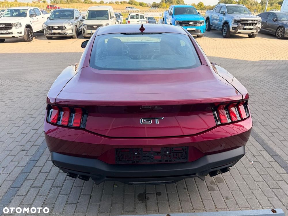 Ford Mustang - 9