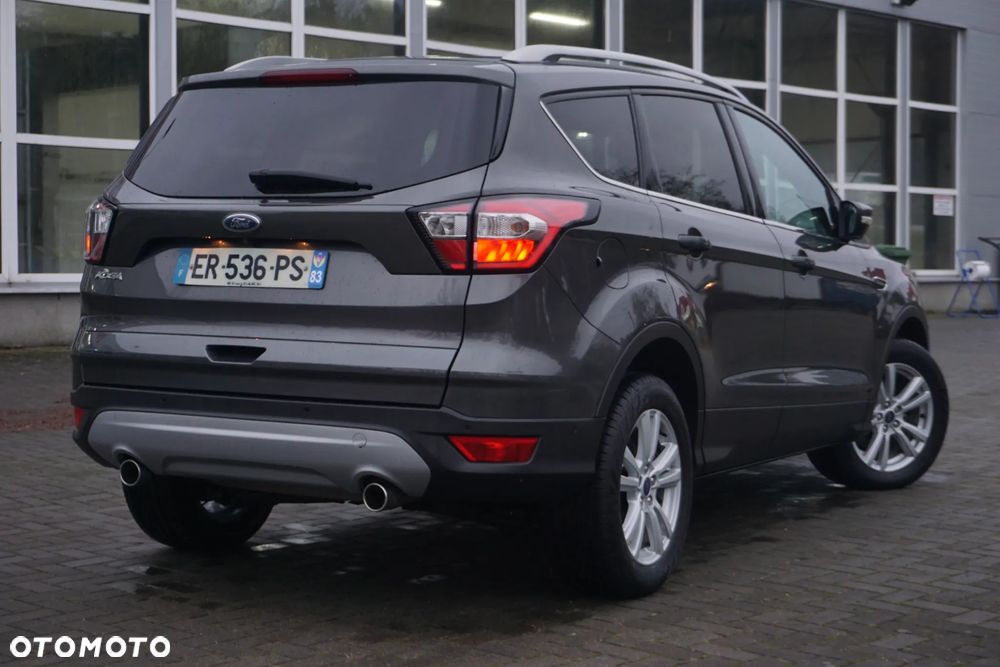 Ford Kuga 2.0 TDCi 2x4 Titanium - 11