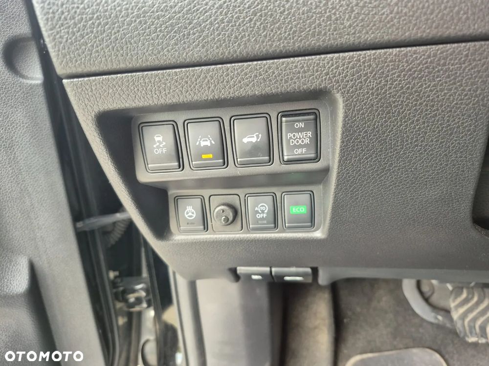 Nissan X-Trail 2.0 dCi Tekna Xtronic 2WD - 25