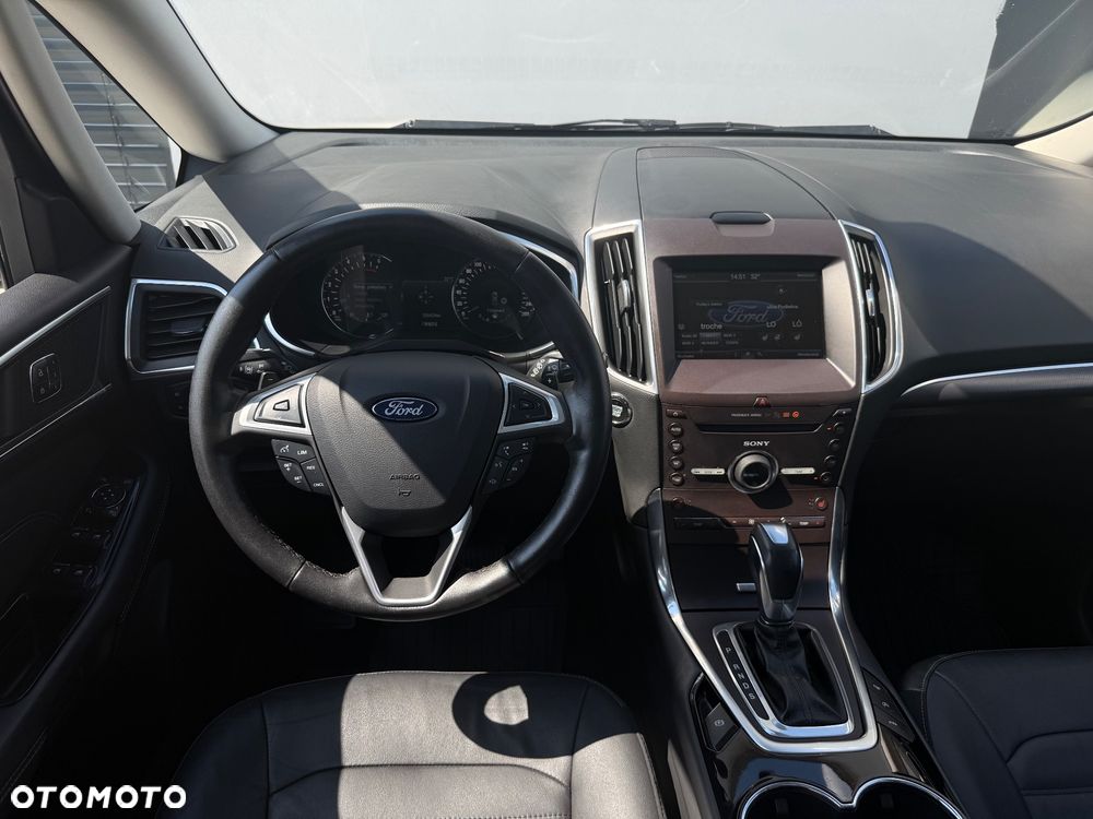 Ford Galaxy - 9