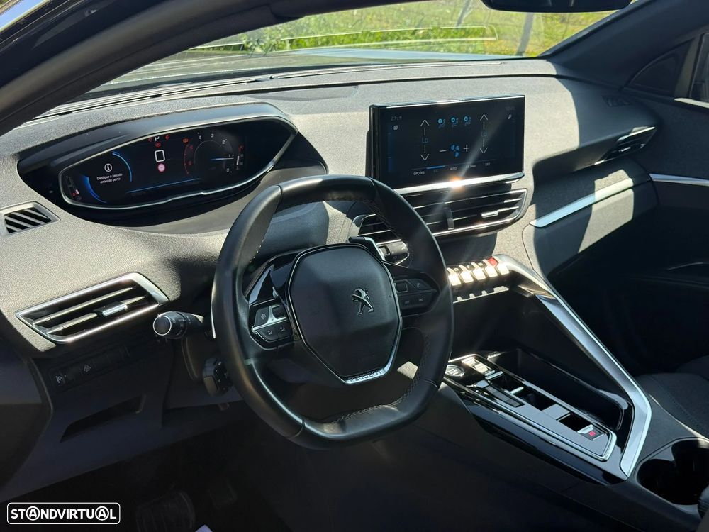 Peugeot 3008 1.5 BlueHDi Allure EAT8 - 11