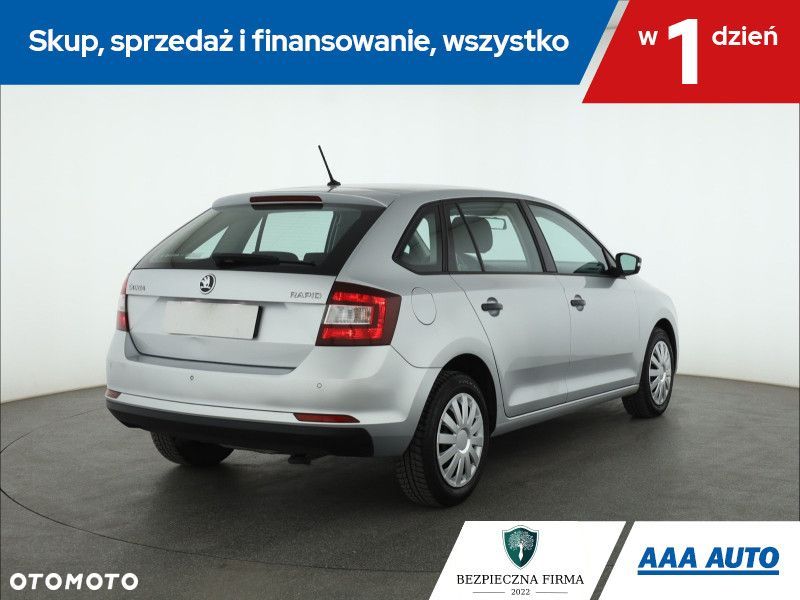Skoda RAPID - 7