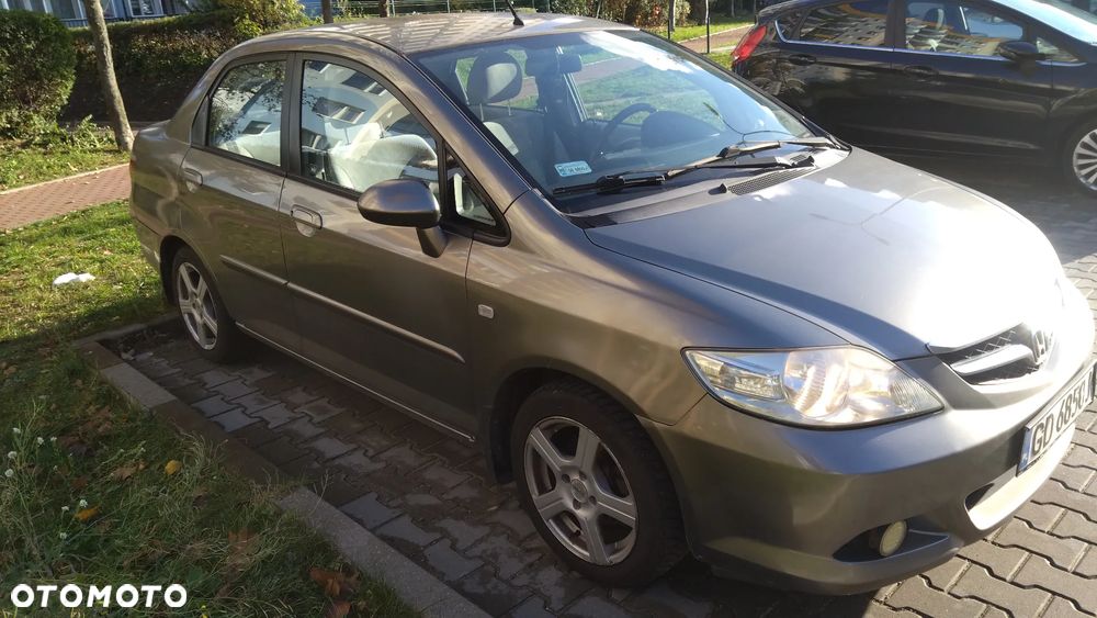 Honda City 2006 photo 2