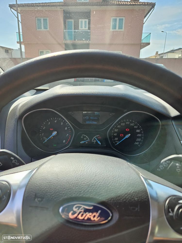 Ford Focus SW 1.0 EcoBoost S&S TITANIUM - 17