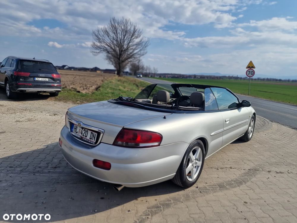 Chrysler Stratus - 9