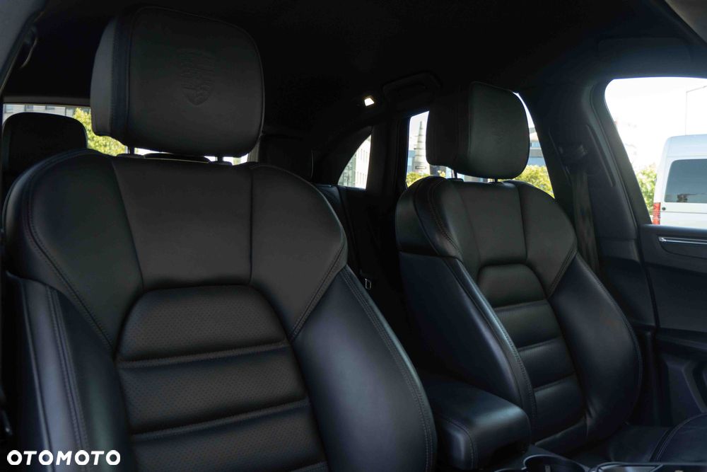 Porsche Macan T - 18