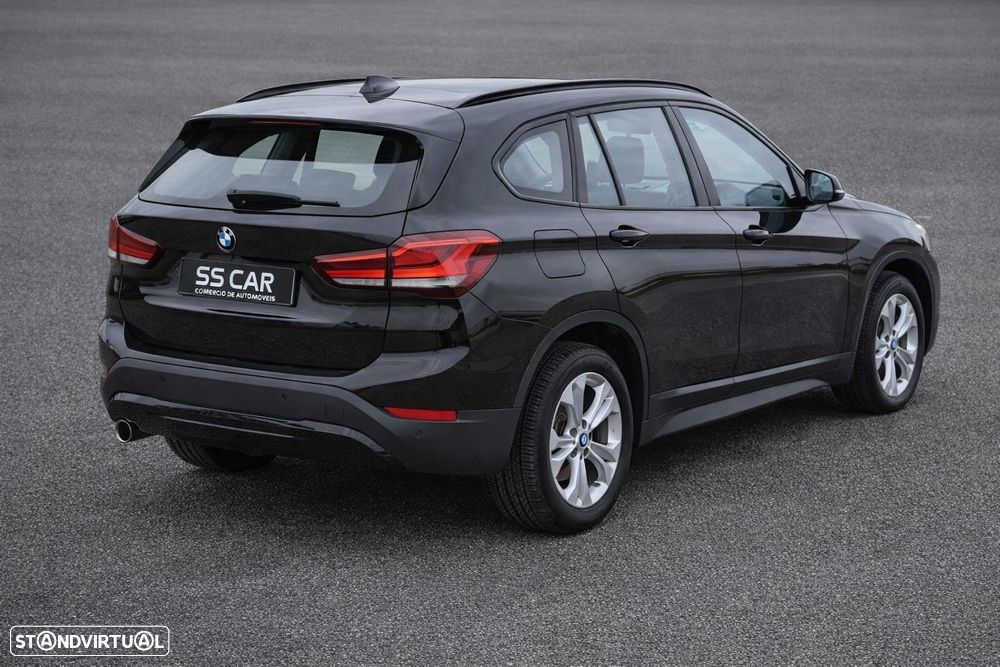BMW X1 25 e xDrive Corporate Edition - 3