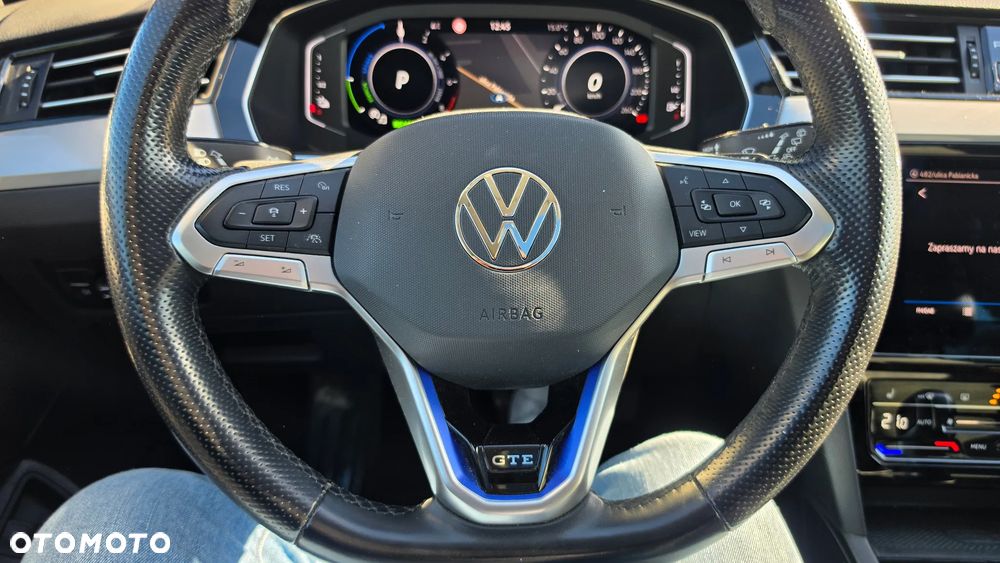 Volkswagen Passat - 24