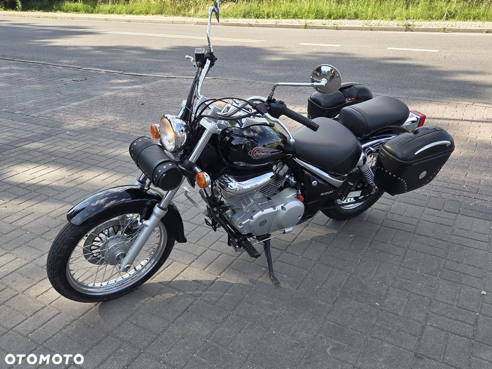 Suzuki Intruder - 36