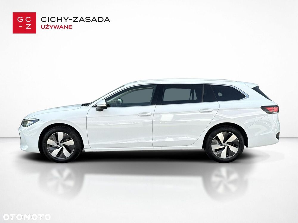 Volkswagen Passat - 8