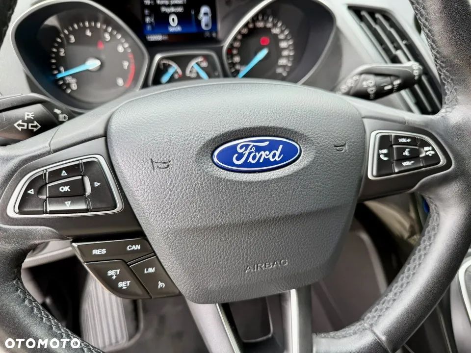 Ford Kuga 1.5 EcoBoost 2x4 Titanium - 20