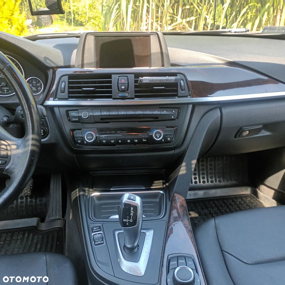 BMW Seria 3 - 21
