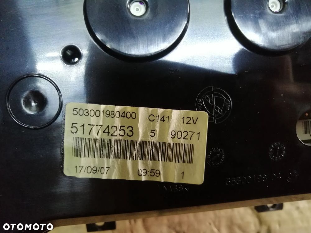 Fiat Bravo II 1.4 T.Jet zestaw startowy komputer Bosch 0261201687 stacyjka 2 klucze immo skrzynki bezpieczników i inne - 26