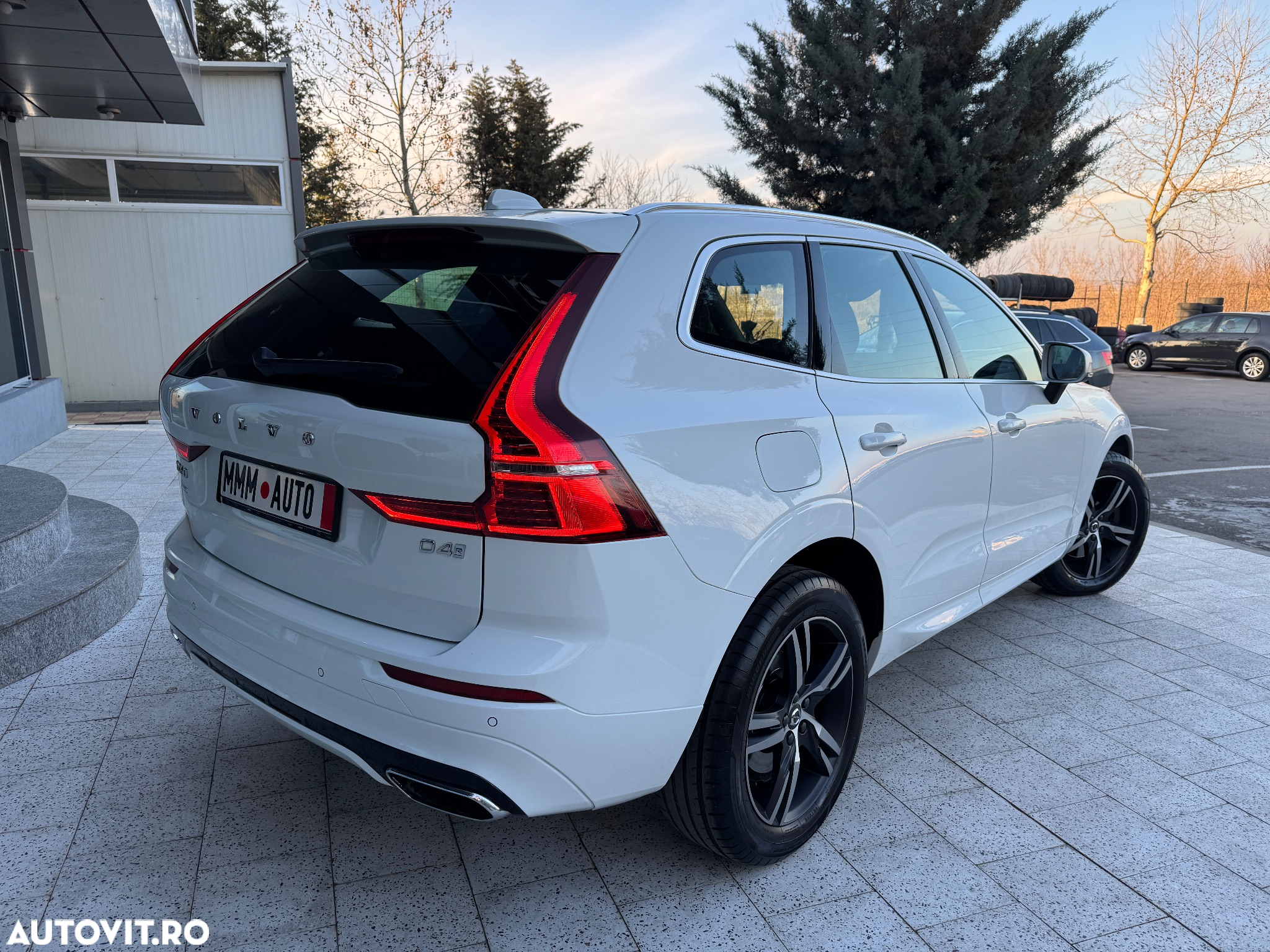 Volvo XC 60 D4 AWD R-Design - 2