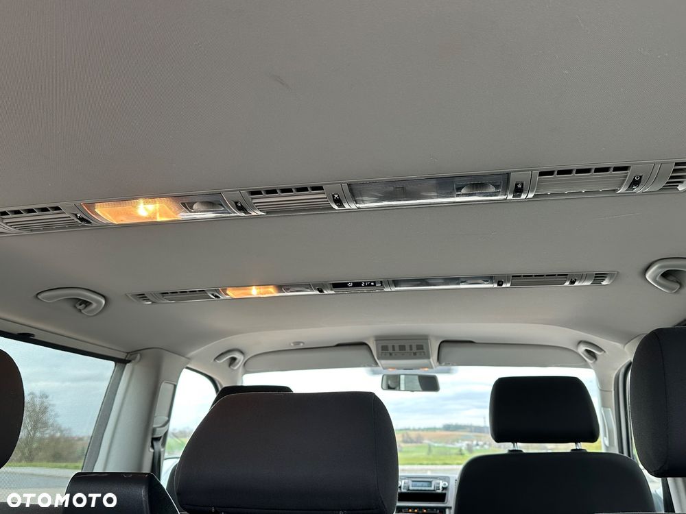 Volkswagen Caravelle L1 Comfortline - 12