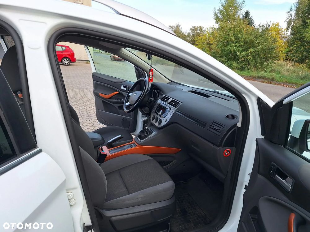 Ford Kuga - 14