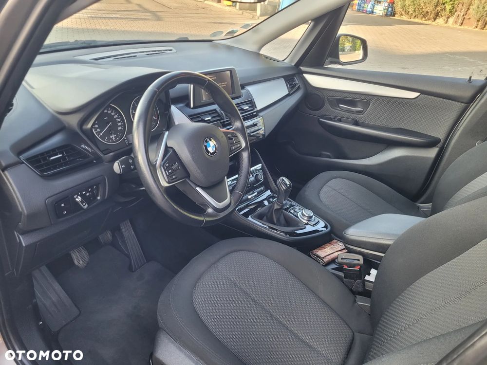BMW Seria 2 218d Active Tourer - 12