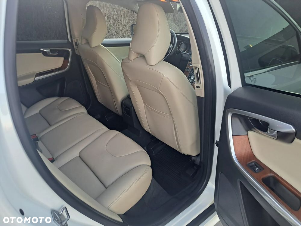 Volvo XC 60 T6 AWD Geartronic Summum - 28