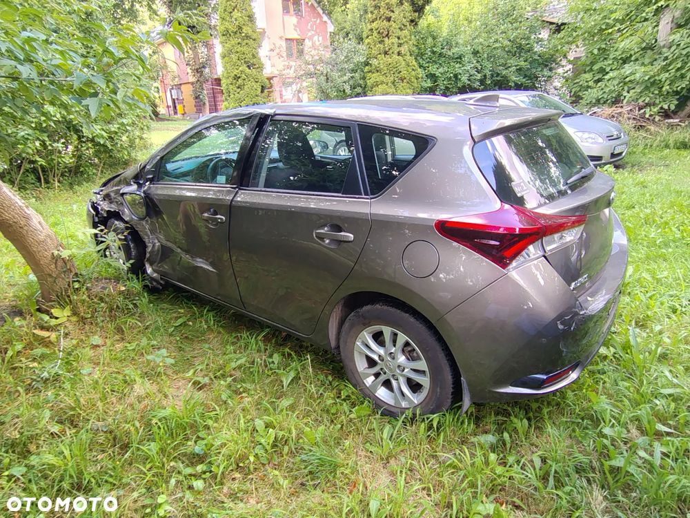 Toyota Auris 1.33 VVT-i Life - 12