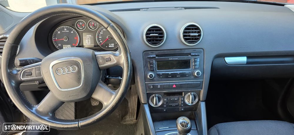 Audi A3 Sportback 1.6 TDI Attraction Business Line - 6