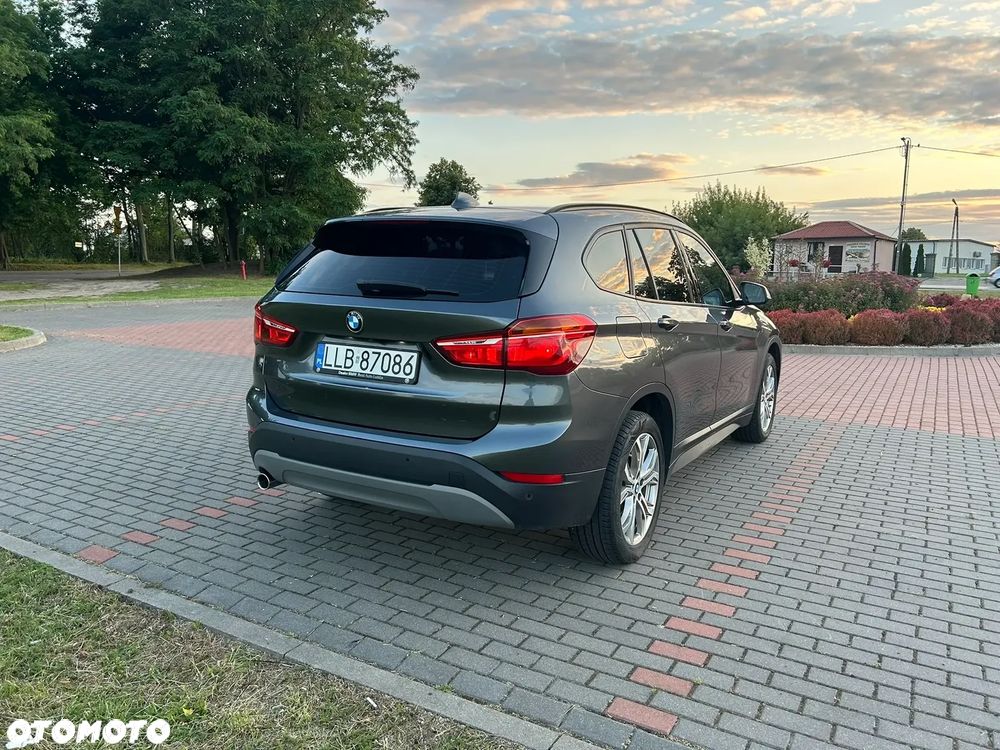 BMW X1 sDrive18i Sport Line - 7