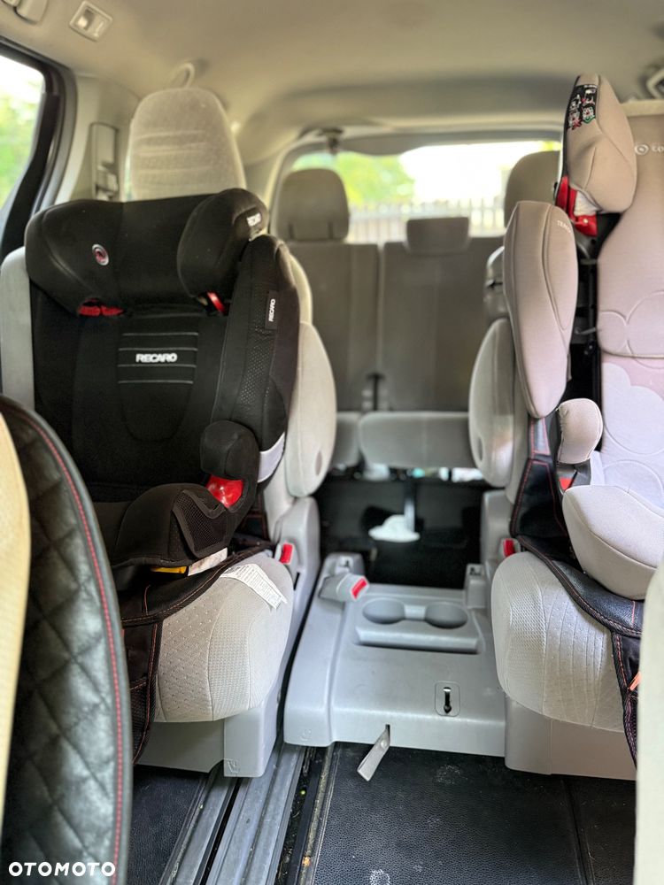 Toyota Sienna 3.5 V6 - 13