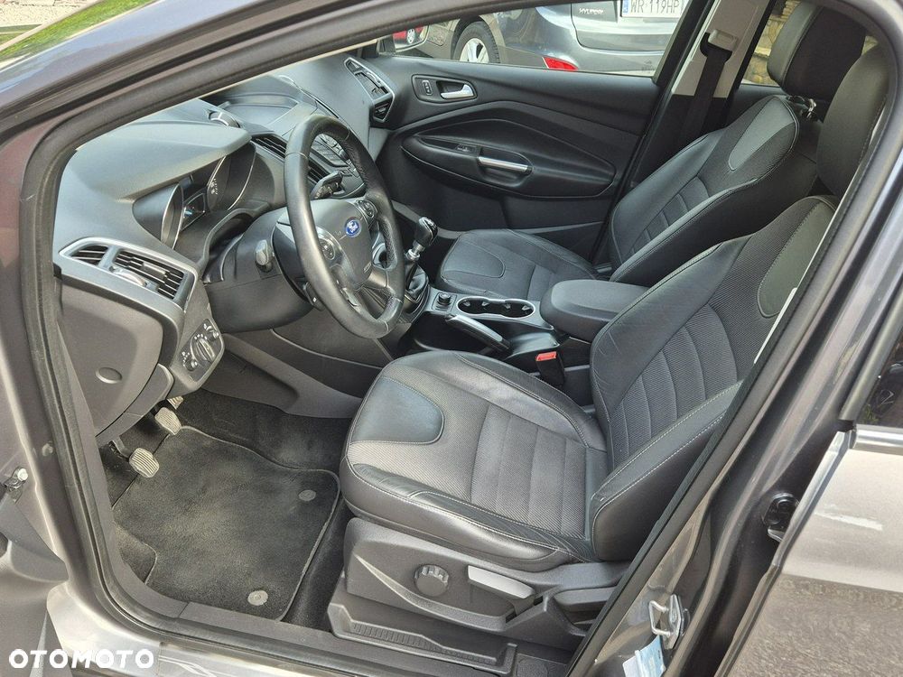 Ford Kuga - 10