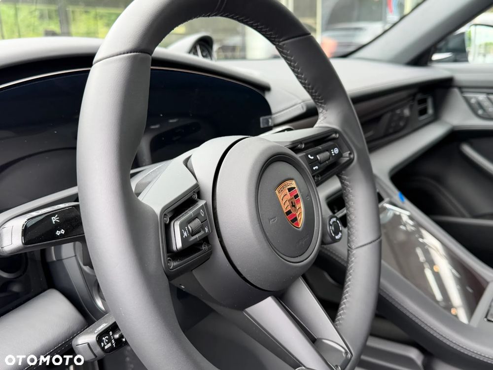 Porsche Taycan 4S Sport Black Edition - 12