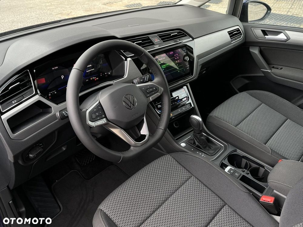 Volkswagen Touran - 18